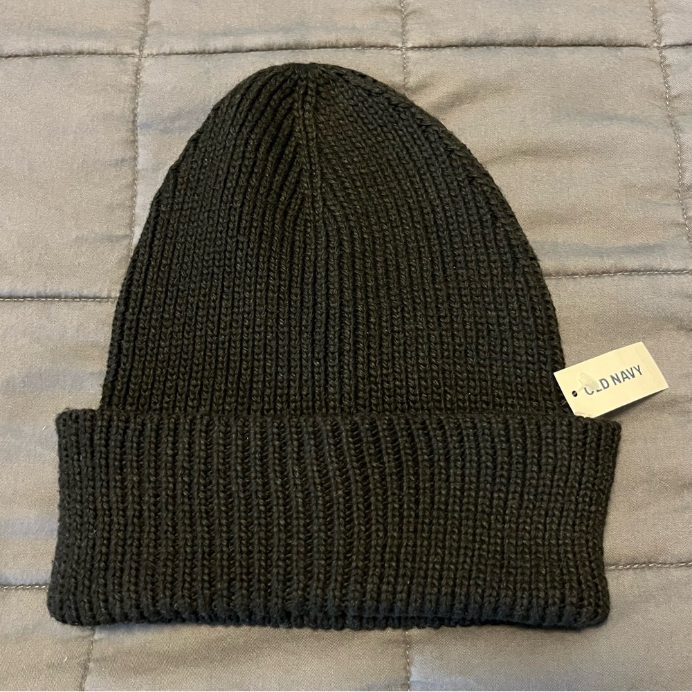 NWT Old Navy black beanie